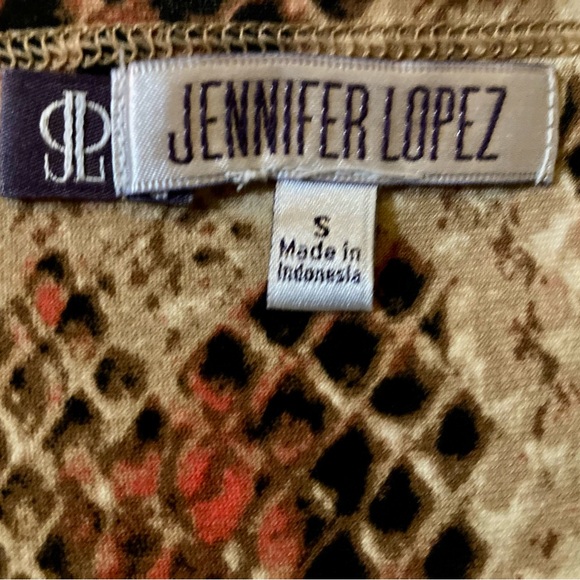 Women's Jennifer Lopez Snake Print Dress. Lightweight. Never Worn. 34” length. - Picture 3 of 4